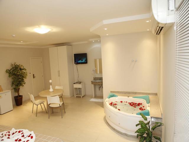 Voa Hotel Internacional マリンガ エクステリア 写真